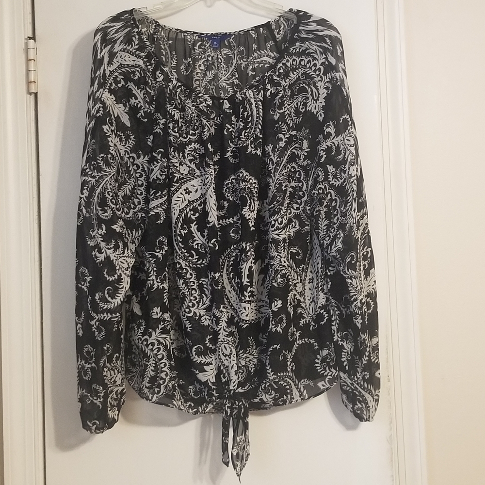 Apt 9 lightweight blouse